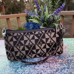 MAXX Handbag /Wristlet Multifunctional Features NWOT   8.5" W × 5" D
